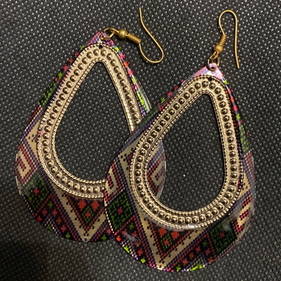 Dangling engraved Metal & design enamel pierced Earrings - Picture 2 of 5